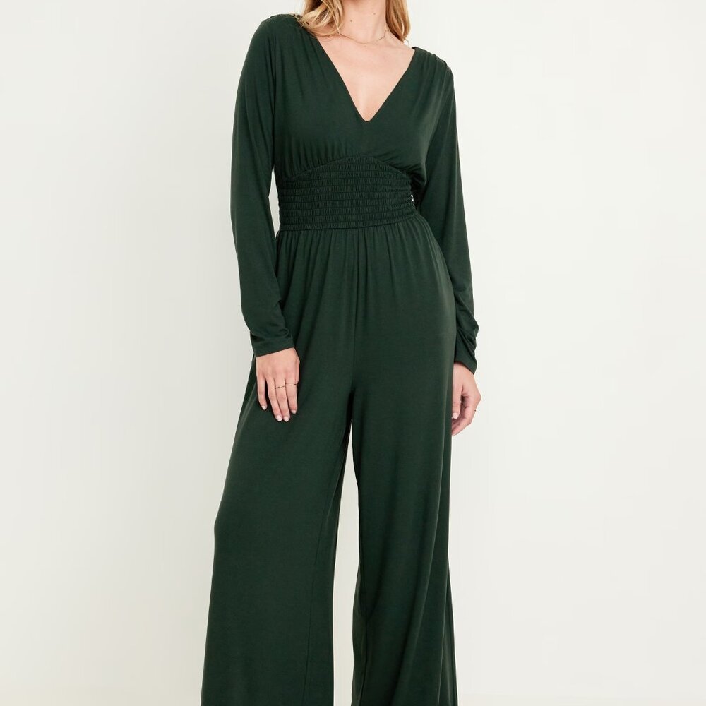 Old Navy Green Long Sleeved V Neck Jumpsuit Size XL Tall NWOT